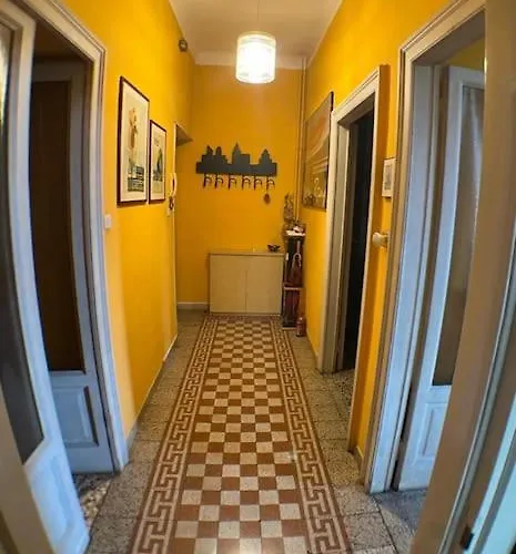 Apartment In Milano, Italia