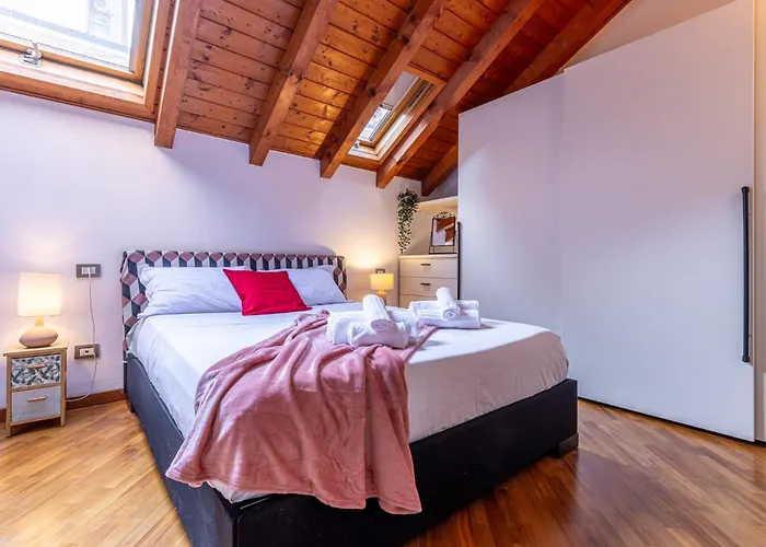 Romantic Suite Navigli - 15Min Duomo - Free Parking Mailand, Italien