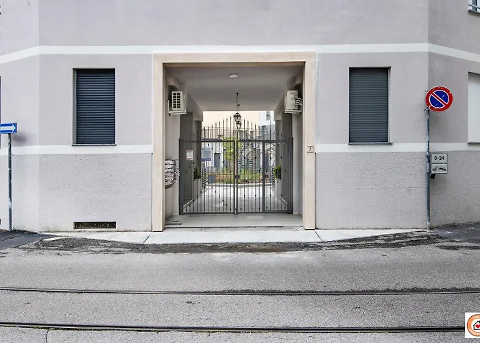 Appartamento Borgo Milanese - Bocconi 15 minuti, Italia
