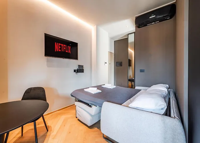 Terrazza Con Jacuzzi E Vista Iconica Sul Duomo Apartment Milan, Italy