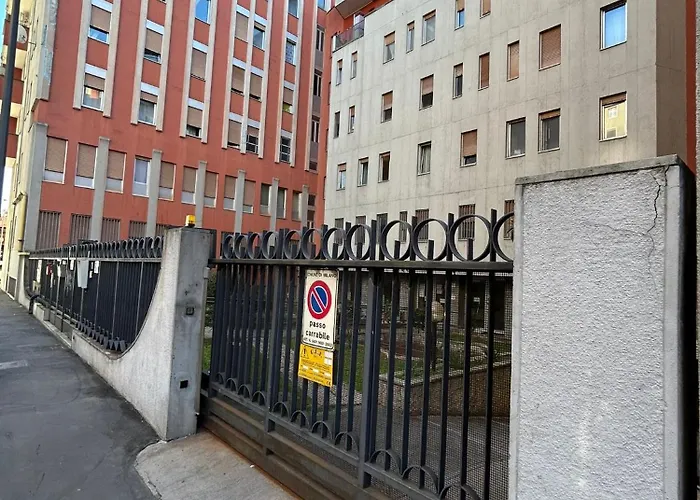 Elegant Studio Milano, Italia
