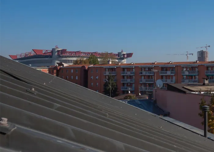 Appartamento Milano San Siro sky view posto auto gratuito, Italia