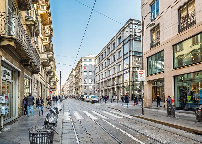 Elegant 2 Bedrooms Apartments Near Duomo Milán, Italia