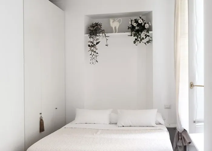 Comecasa Flowery Terraced Apartment Milaan, Italië