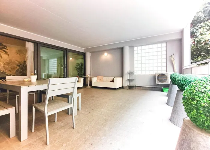 Yr Apartments Dateo - 3 Min Walk To Duomo And Linate Airport Metro Milano, Italia
