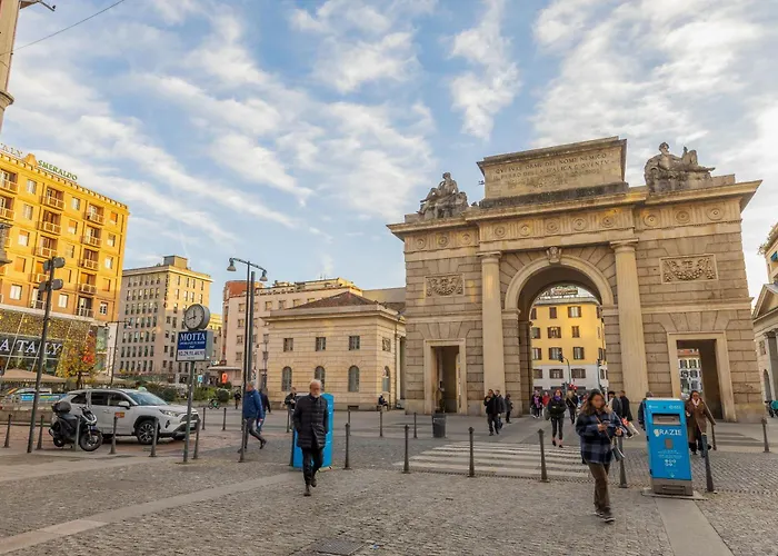 Luxury 2 Bedroom Apartment In Central Milan, Italy