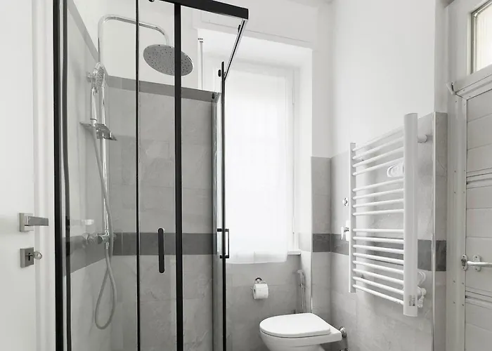 A Chic 2-Rooms Apartment Milano, Italia