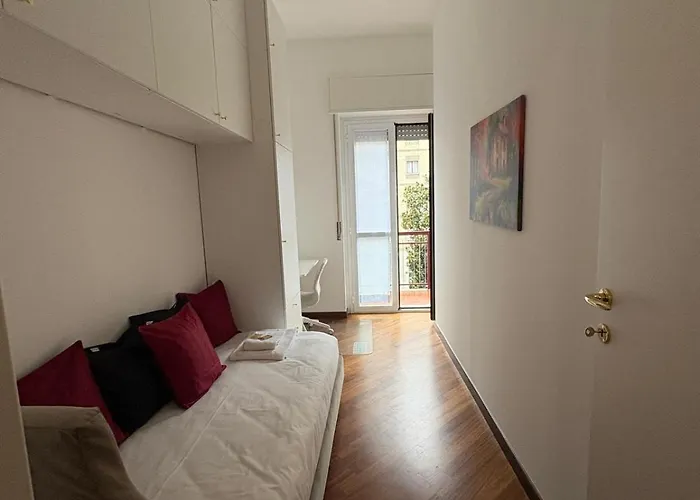 Bocconi - Porta Romana 4 camere da letto con 2 bagni privati Milano, Italia