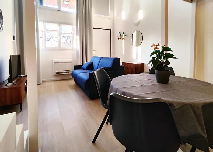 Fantastic Flat Famagosta Area, Forum, Parking, Netflix Milano, Italia