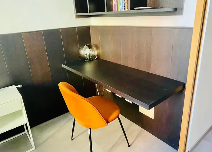 Just Like Home In Bocconi Milano, Italia