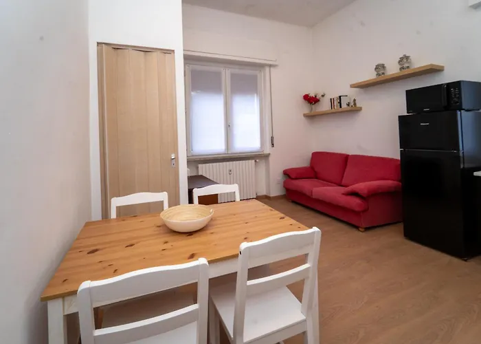 Apartment Milano-Niguarda District, Italia