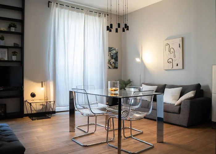Appartamento Duomo, La Residenza Isabella - Via Pantano House Milano, Italia
