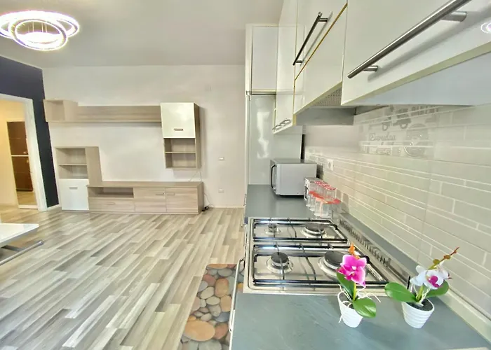 Lugano S&S Home, moderna e tranquilla, vicino al Centro di Milano, con parcheggio gratuito esterno, Italia