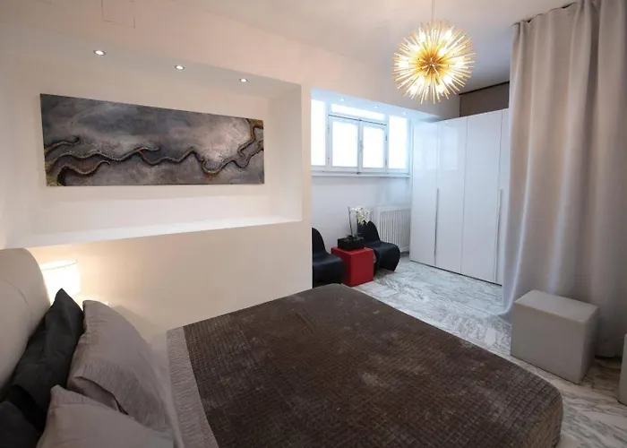 La Galleria Milano - 160 Sqm Design Apartment, Spa & Parking, Italy