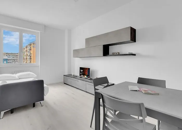 Metro M2 Famagosta-Appartamento x5-self check-in Milano, Italia