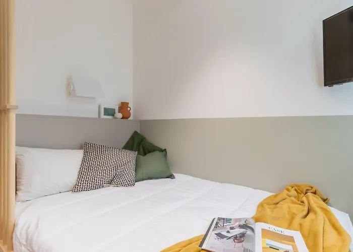 Well-Located Campus Rooms Near City Park Milán, Italia