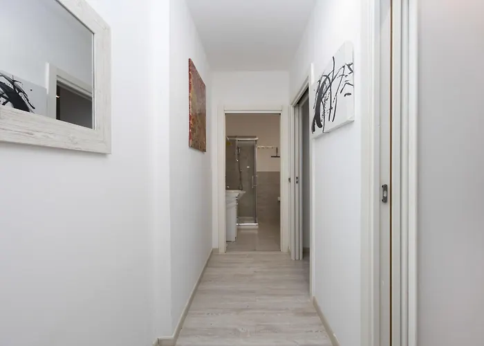Spacious 70 Mq Apartment Self Check-In ,Free Parking, San Siro Milano, Italia