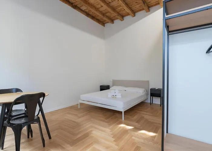 Xenia Milan - Suite in Corso San Gottardo B, Italia