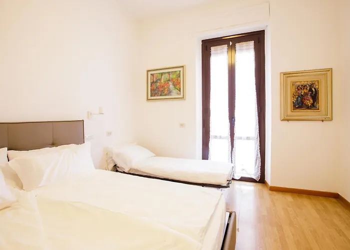Minimal apartment near Bocconi University Milano, Italia
