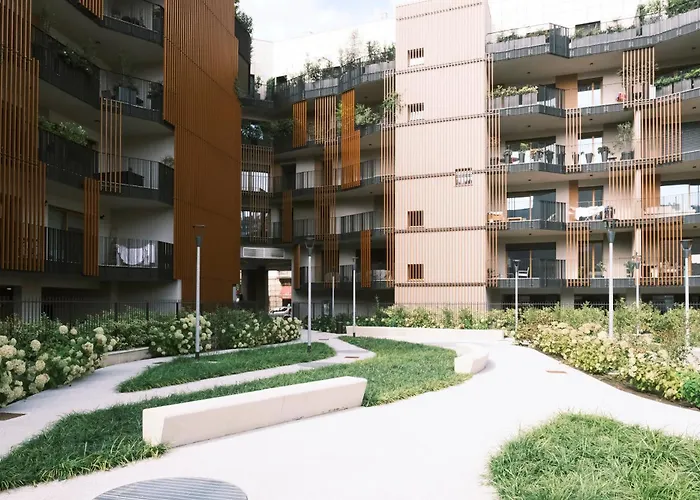 Comecasa Modern Terraced & Palestra Apartment Milão, Itália
