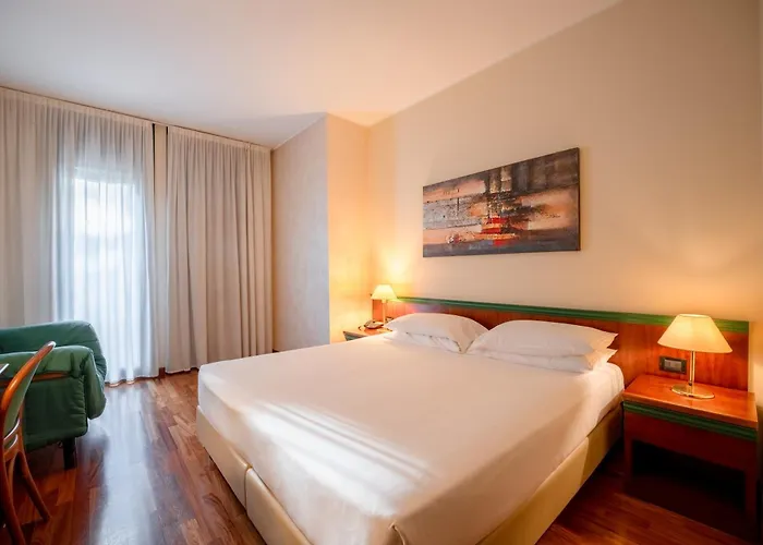 Hotel Raffaello Milão, Itália