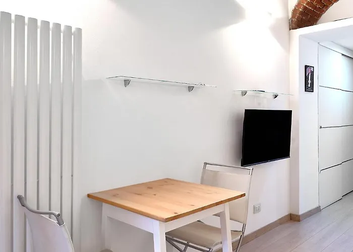Sarpi Chinatown - Leo Brothers - Bramante 15 Milano, Italia