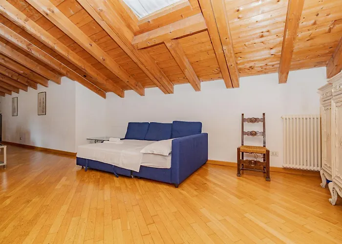 Mansarda In Piazza Duomo Apartment Milan, Italy