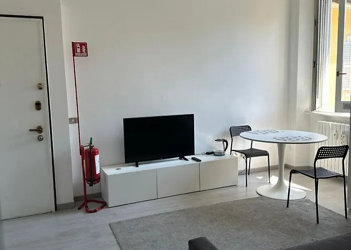 Lovely Apartment Near Centrale Milán, Italia