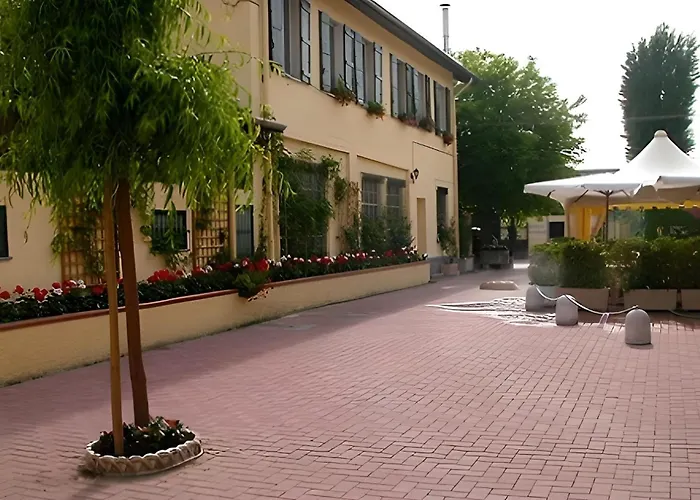 Appartamento Zona IEO Milano, Italia