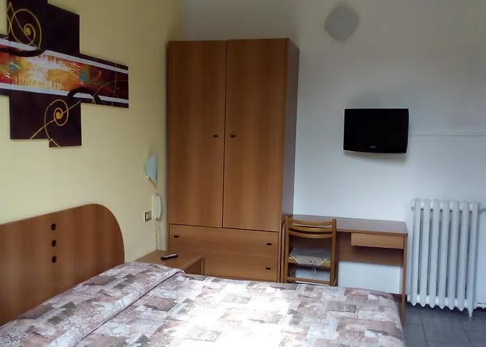 Hotel Tirreno Milão, Itália