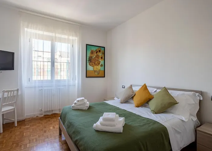 Rent Apartment - Parking And Comfort - Spacious Apt Up To 8 Pax