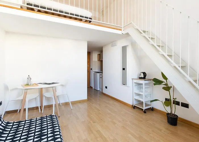 Guesthost - Central Studio Apts Milano-Corso Magenta