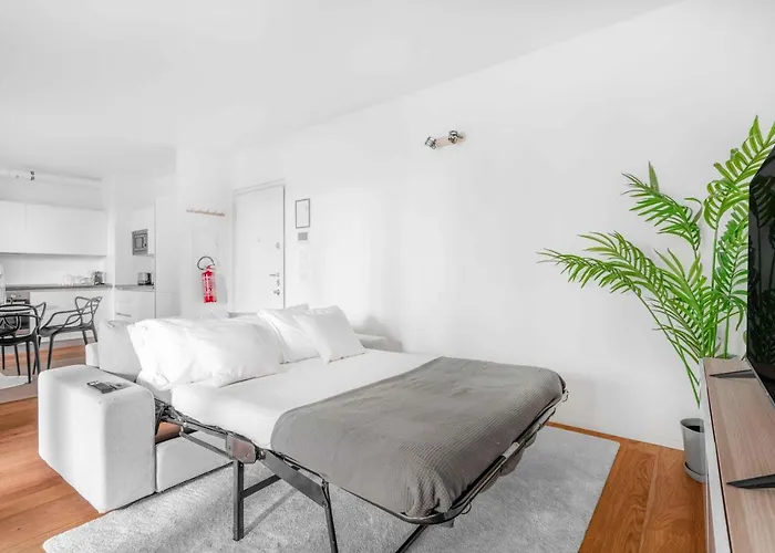 Modern With Terrace & Garage By Ndp Rent